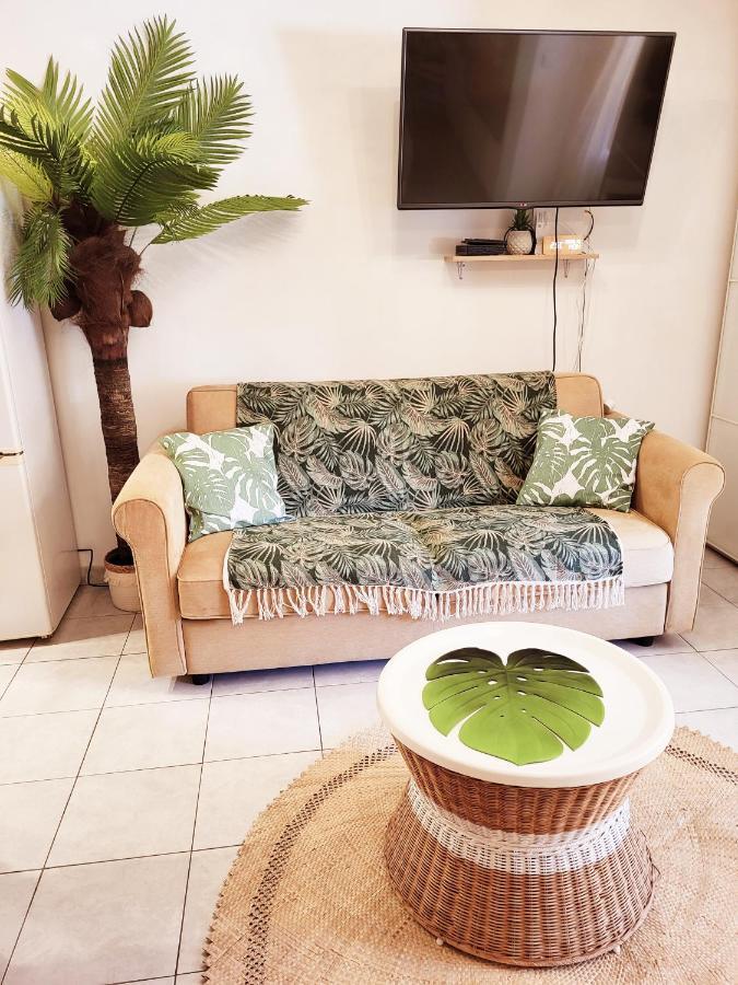 Le Studio Tahiti 4 Pers 600M De La Plage La Faviere Bormes-les-Mimosas Bagian luar foto